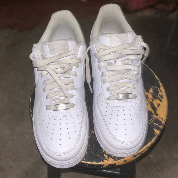 Used NIKE WHITE AIR FORCE ONES 10.5US With Discount Shipping! - Picture 5 of 6